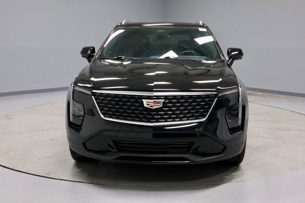 Used 2025 Cadillac XT4 Premium Luxury w/ Cold Weather Package image 6