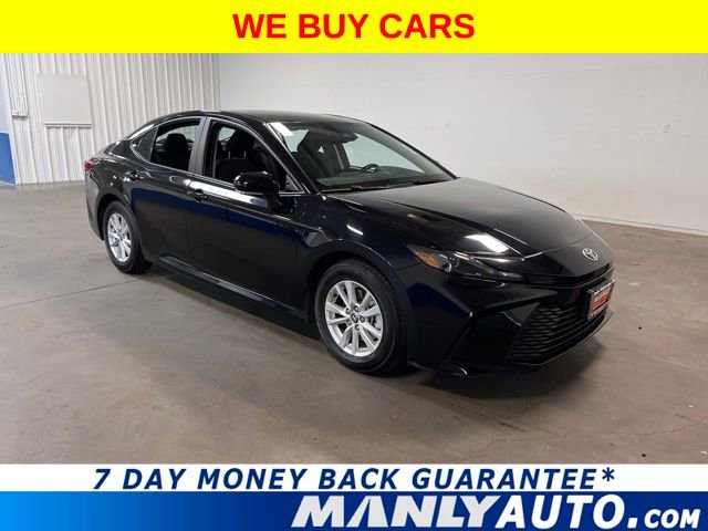 Used 2025 Toyota Camry LE image 1