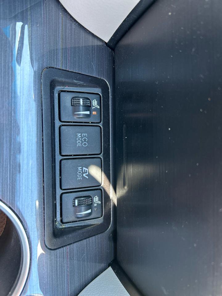 Used 2014 Toyota Camry XLE image 17