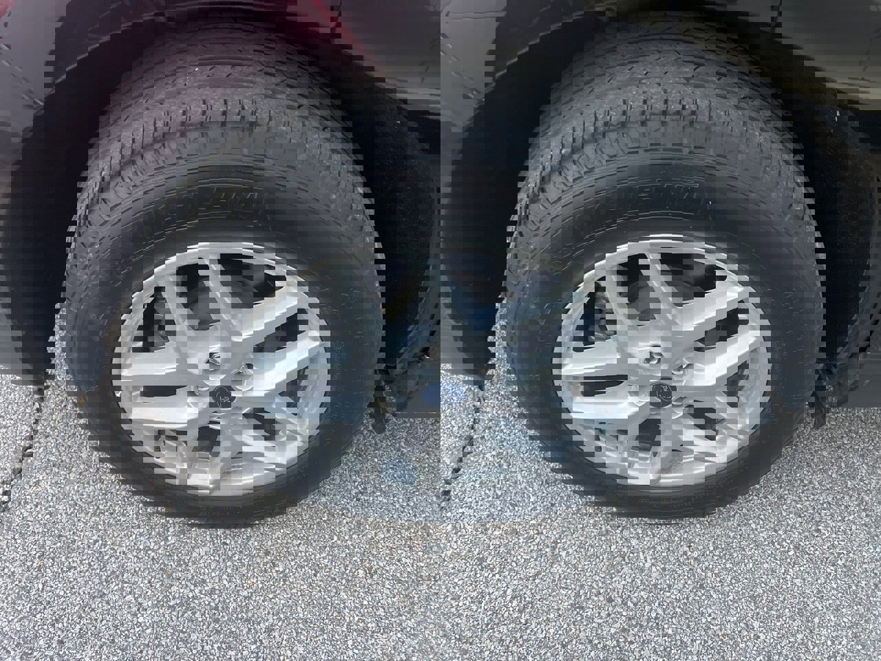 Used 2021 Ford Edge SE image 14