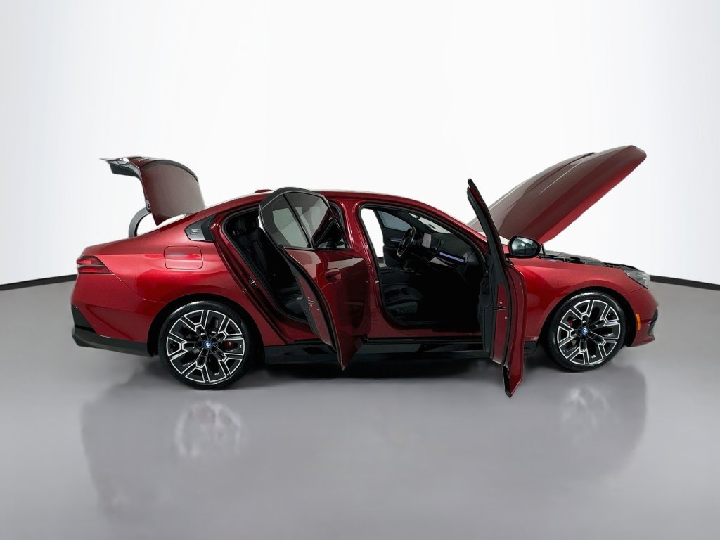 Used 2024 BMW i5 eDrive40i w/ M Sport Package RWD image 30