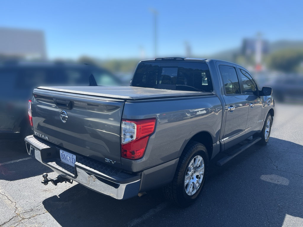 Used 2017 Nissan Titan SV RWD image 5