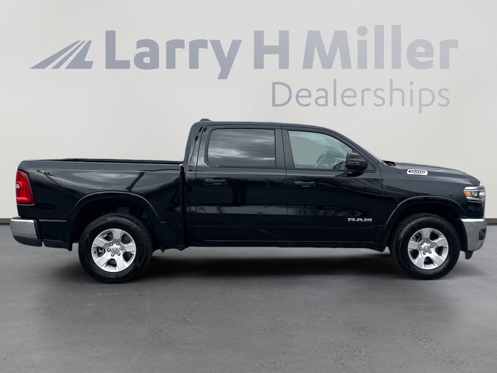 Used 2025 RAM 1500 Big Horn image 6
