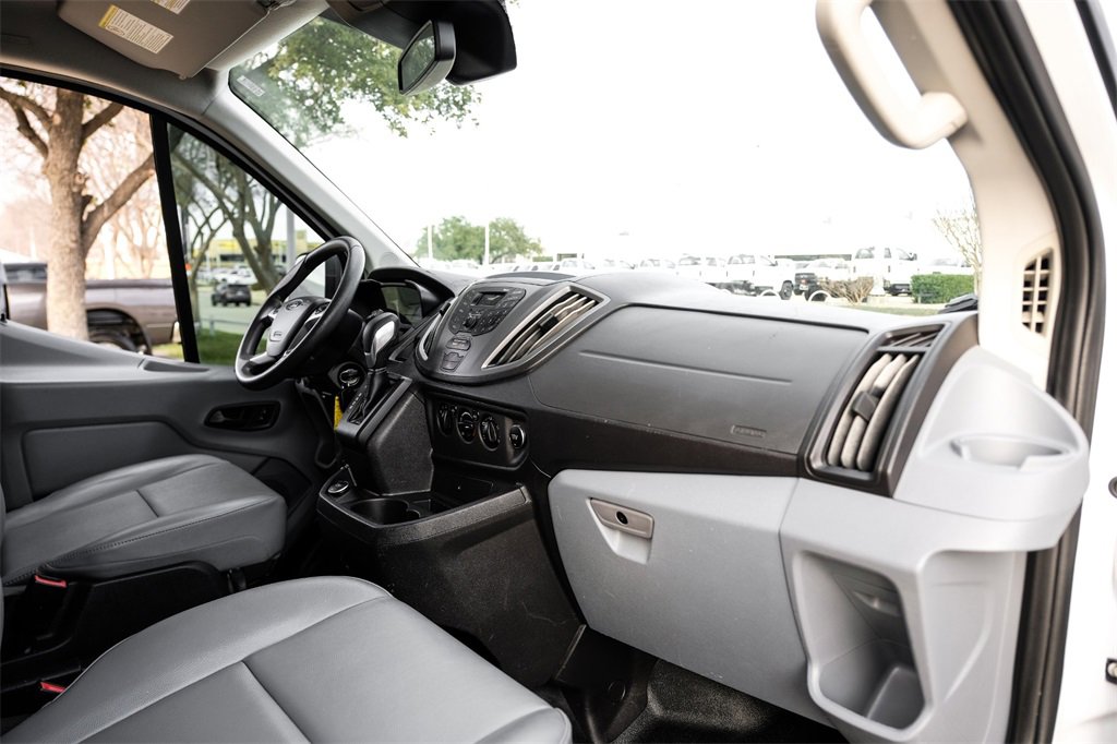 Used 2019 Ford Transit 250 130 Low Roof image 9