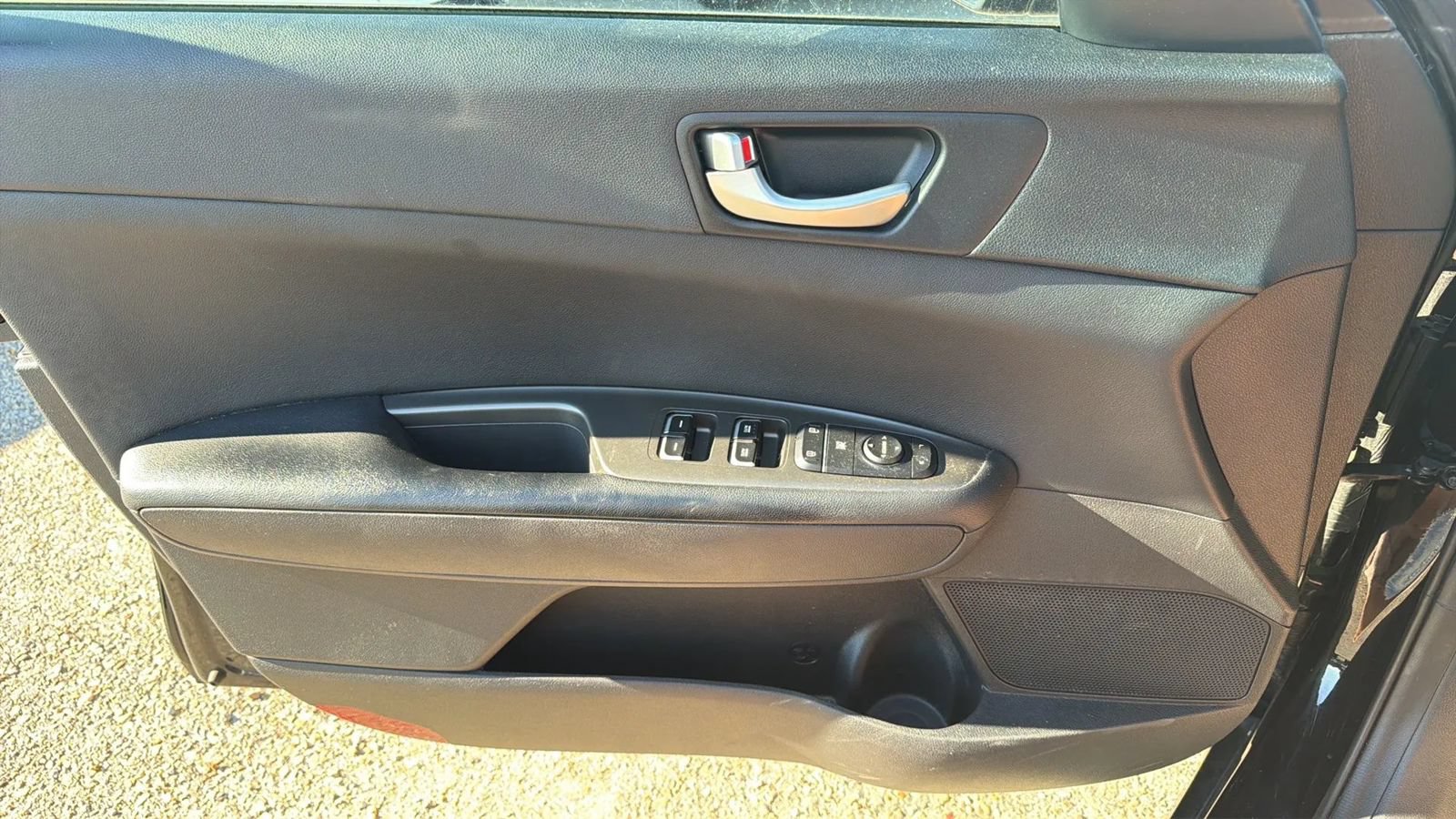 Used 2020 Kia Optima S FWD image 16