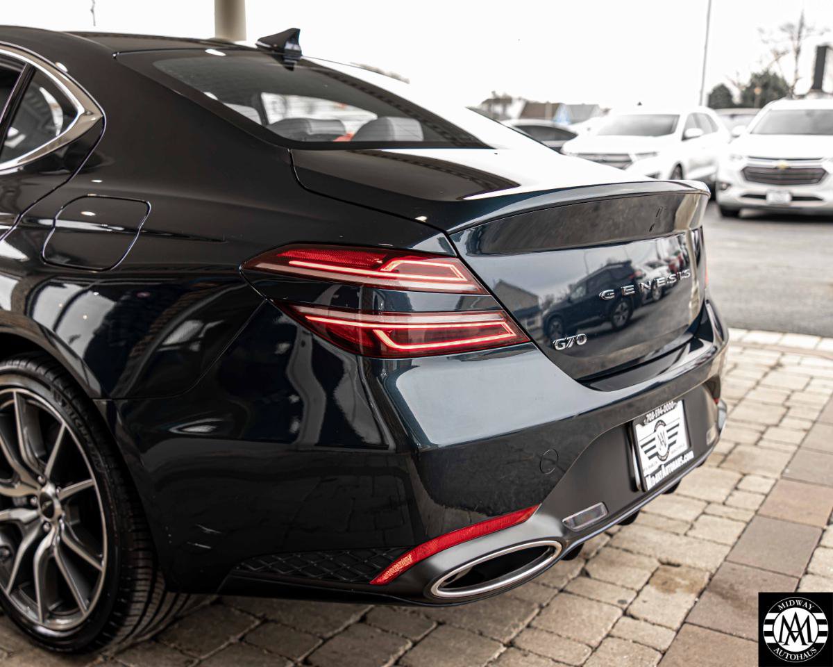 Used 2025 Genesis G70 2.5T RWD image 32