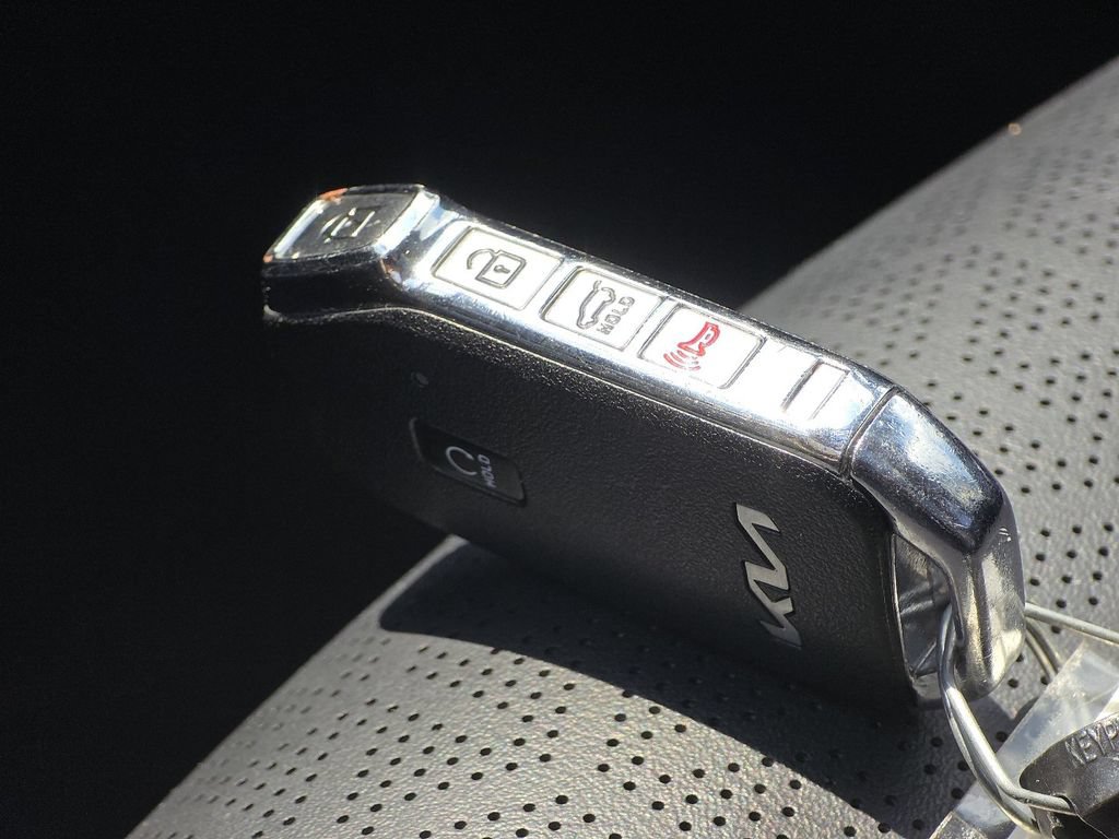 Used 2023 Kia Sorento SX FWD image 34