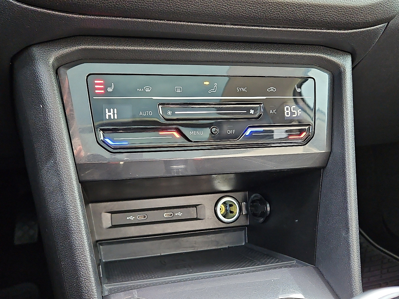 Certified 2023 Volkswagen Tiguan SE w/ Panoramic Sunroof Package image 15