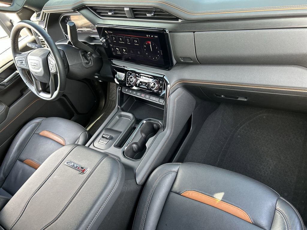 Used 2025 GMC Sierra 2500 AT4 w/ Technology Package image 28