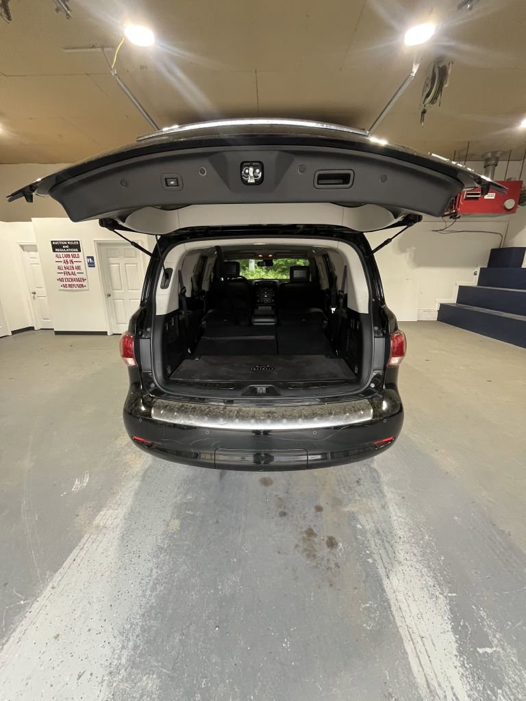 Used 2015 INFINITI QX80 4WD w/ Deluxe Technology Package image 5