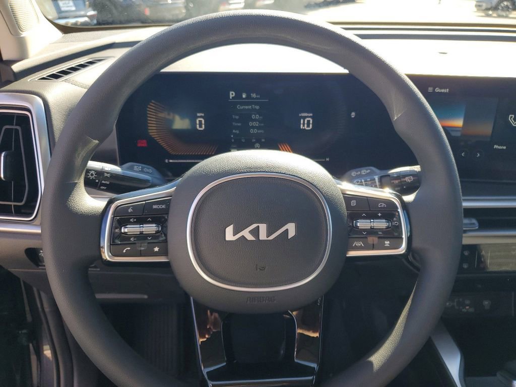 Used 2025 Kia Sorento LX FWD image 10