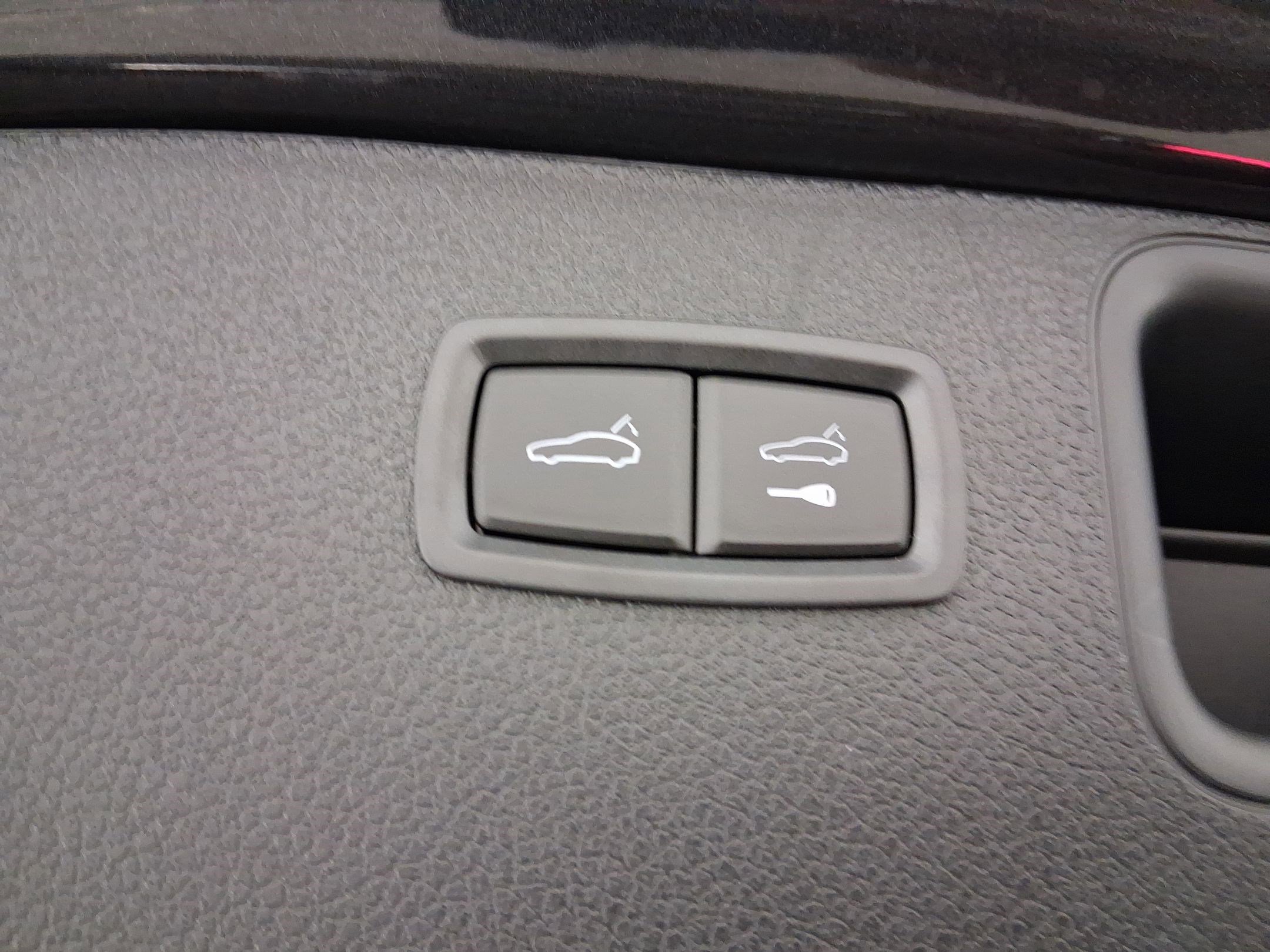 Used 2026 Porsche Macan image 34