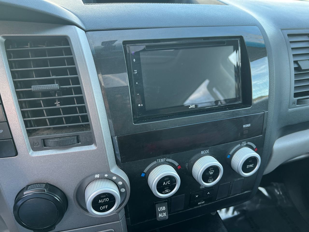 Used 2013 Toyota Sequoia SR5 image 28