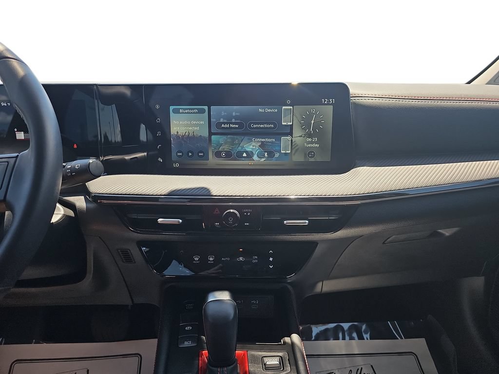 Used 2025 Nissan Kicks SR FWD image 20