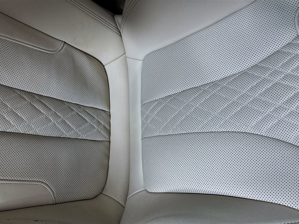 Used 2021 BMW 530i xDrive w/ Premium Package image 19