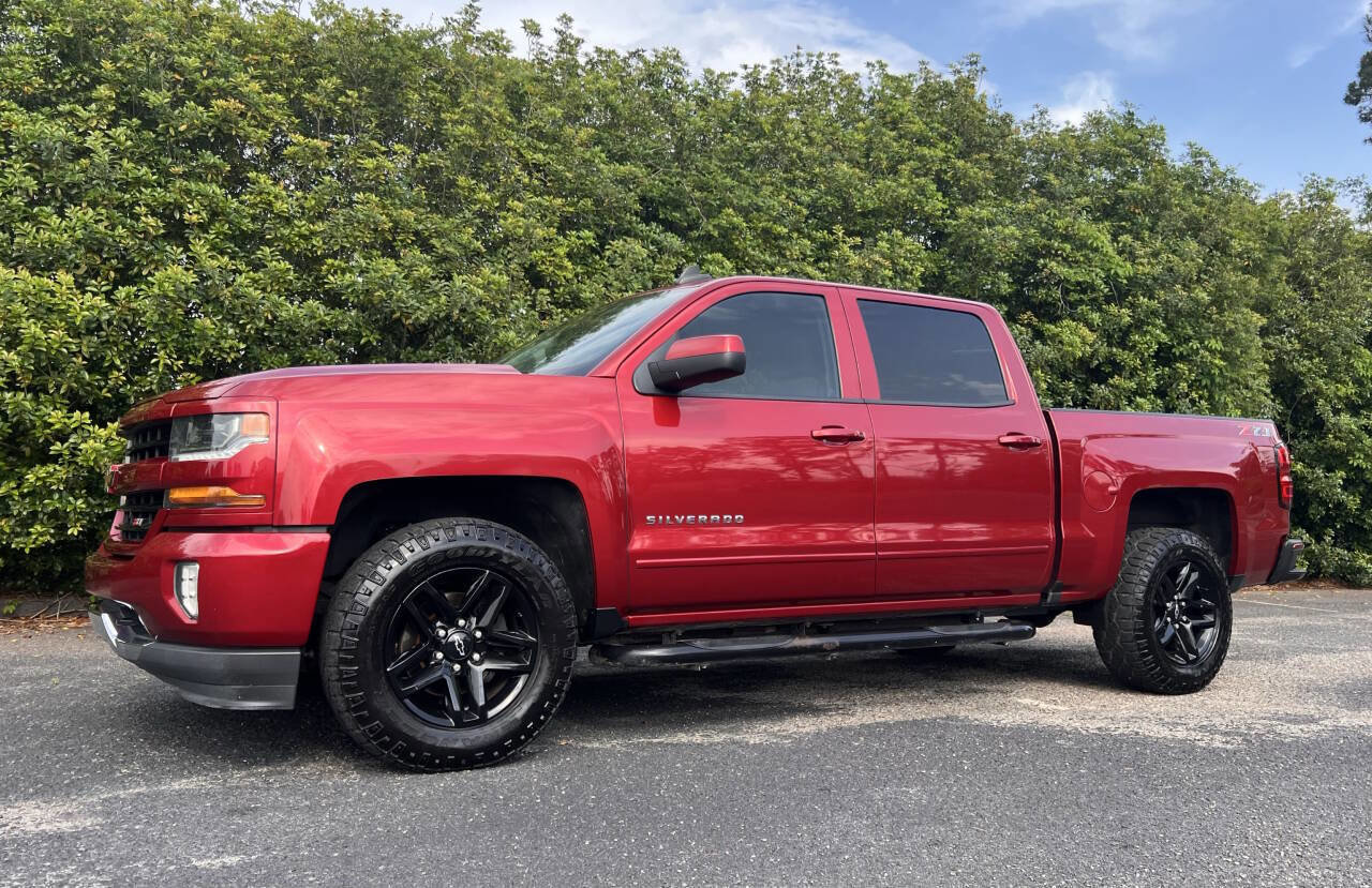 Used 2018 Chevrolet Silverado 1500 LT w/ All Star Edition image 3