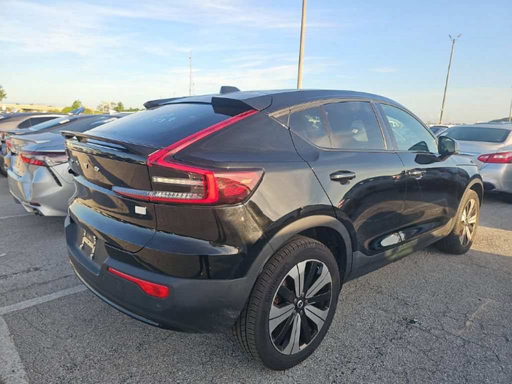Used 2023 Volvo C40 Recharge Core AWD/4WD image 4