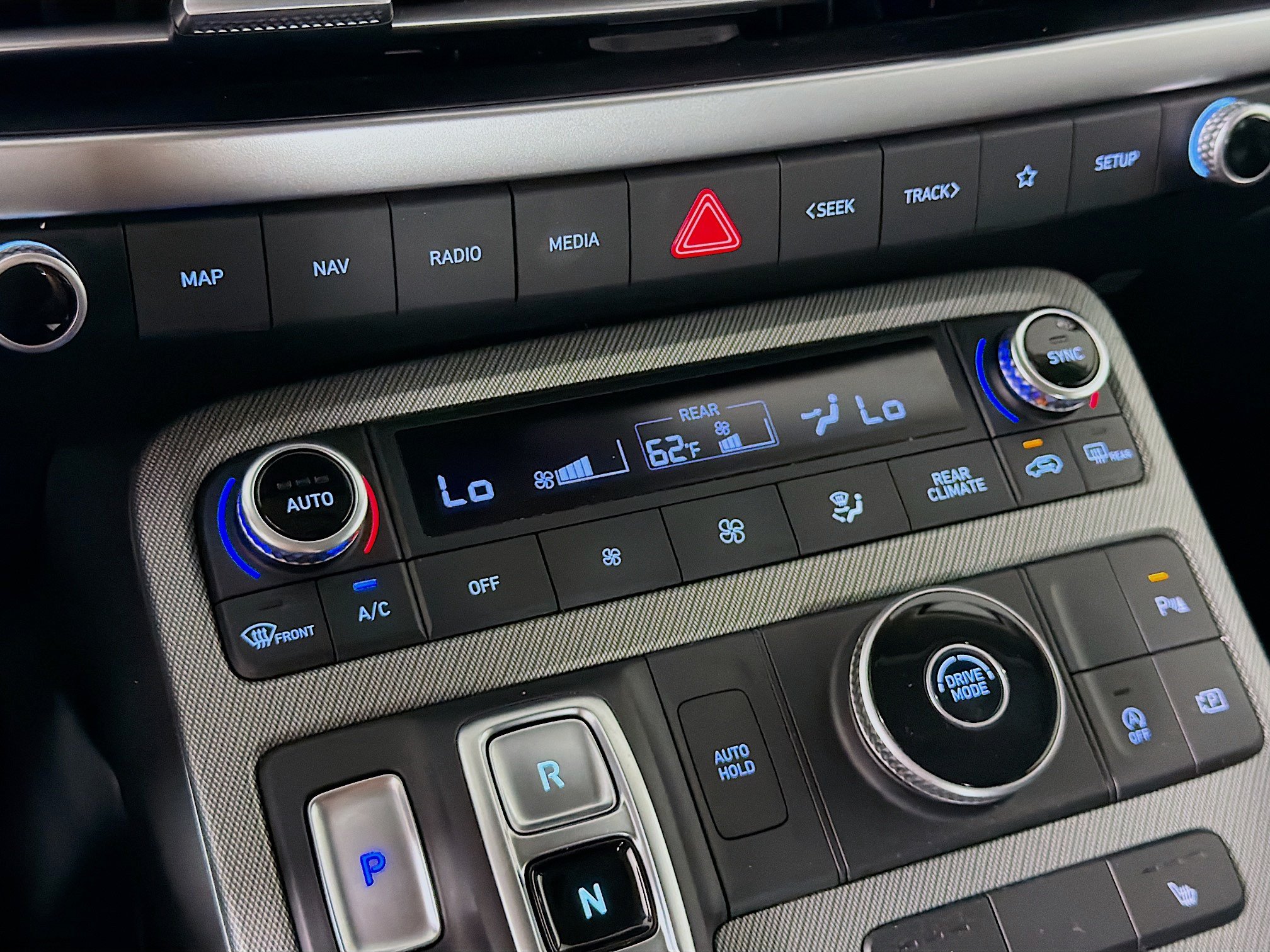 Used 2024 Hyundai Palisade SEL FWD image 24