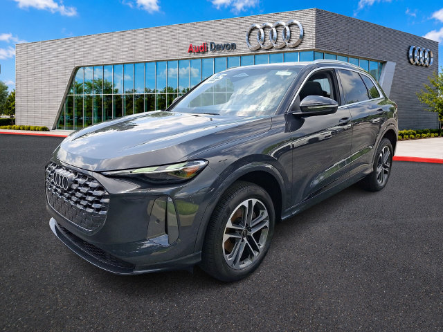 Certified 2025 Audi Q5 Premium w/ Convenience Package AWD/4WD image 3