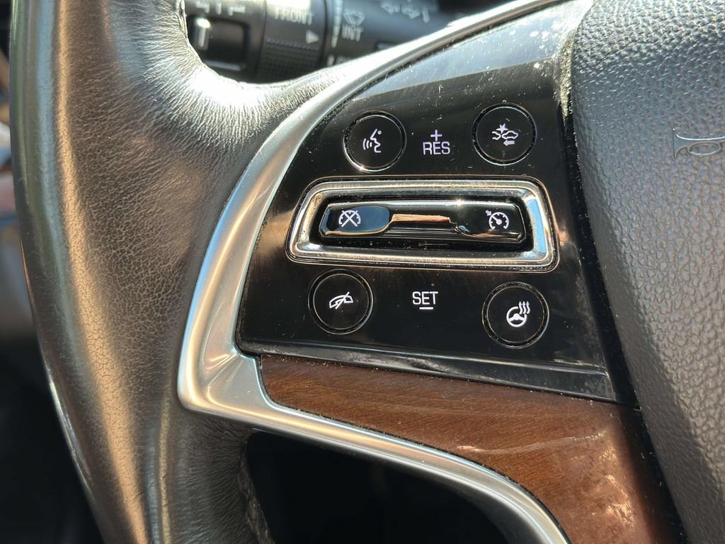 Used 2018 Cadillac Escalade Premium Luxury AWD/4WD image 16