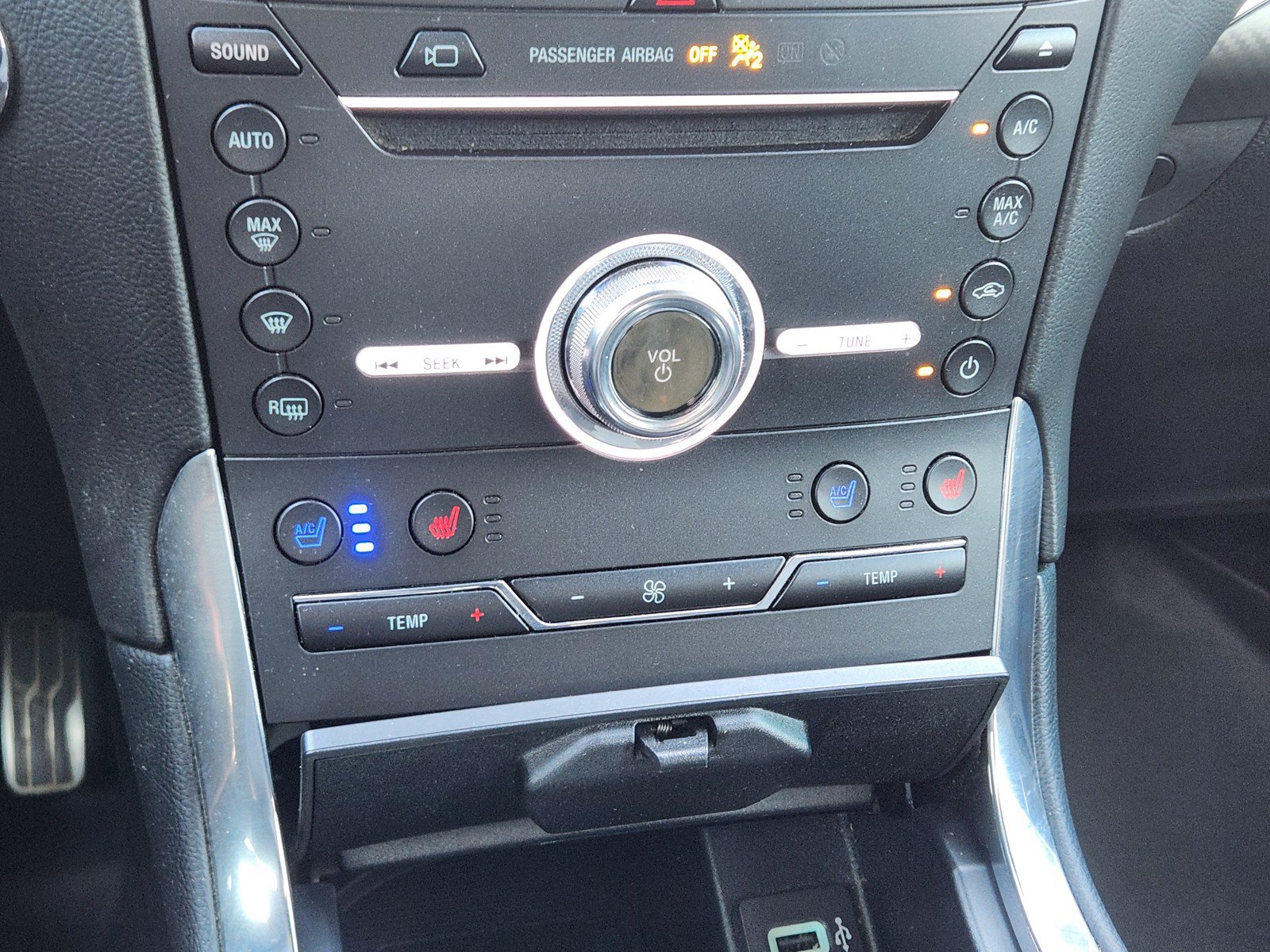 Used 2019 Ford Edge ST w/ Equipment Group 401A AWD/4WD image 15