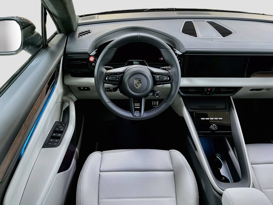 New 2026 Porsche Macan Turbo Electric AWD/4WD image 25