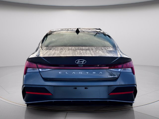 New 2026 Hyundai Elantra Limited FWD image 4