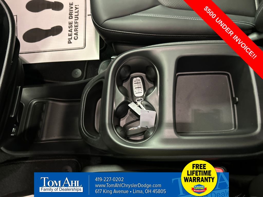 New 2026 Chrysler Voyager LX image 19