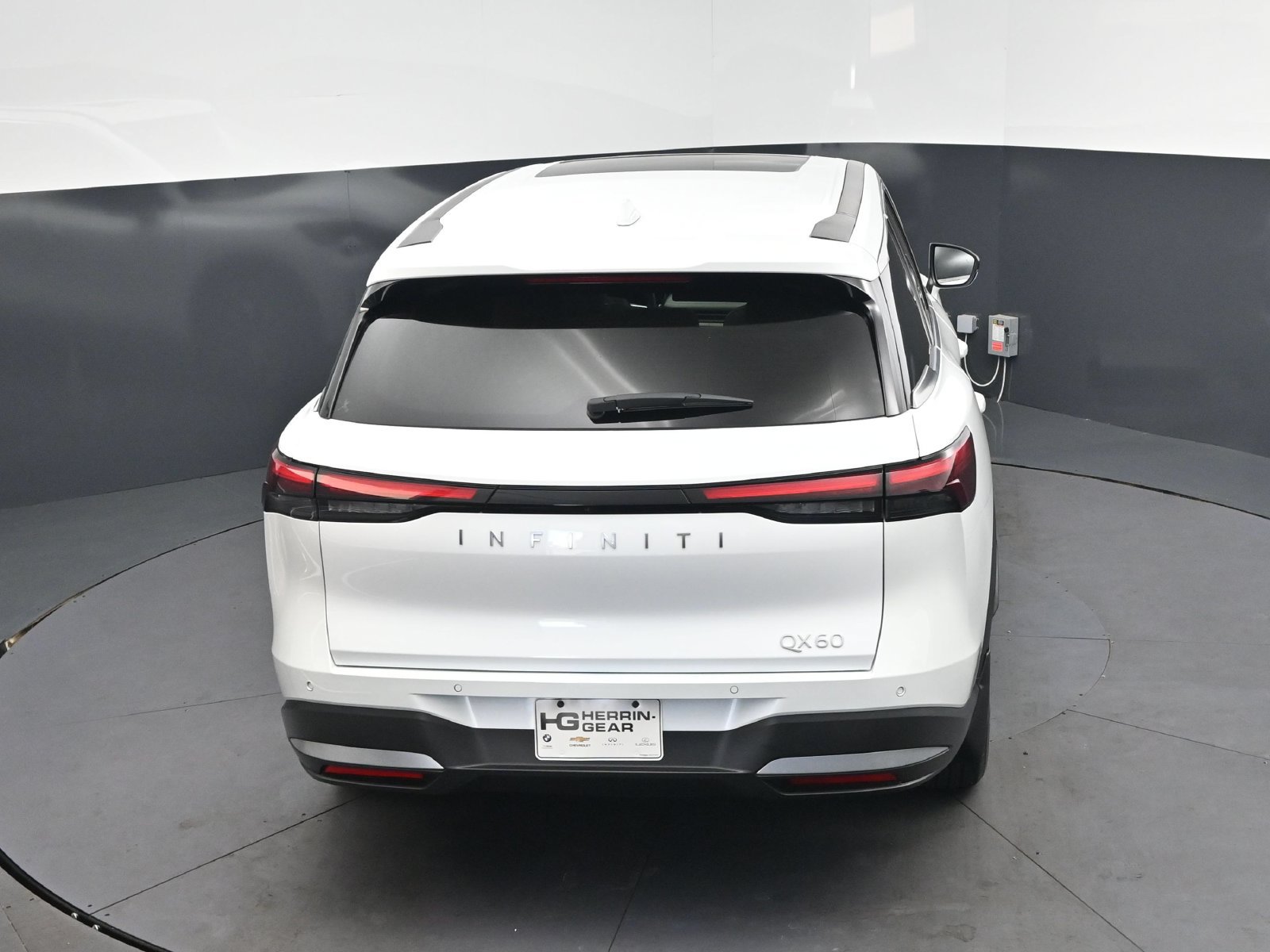 Used 2026 INFINITI QX60 Pure w/ Cargo Package FWD image 35