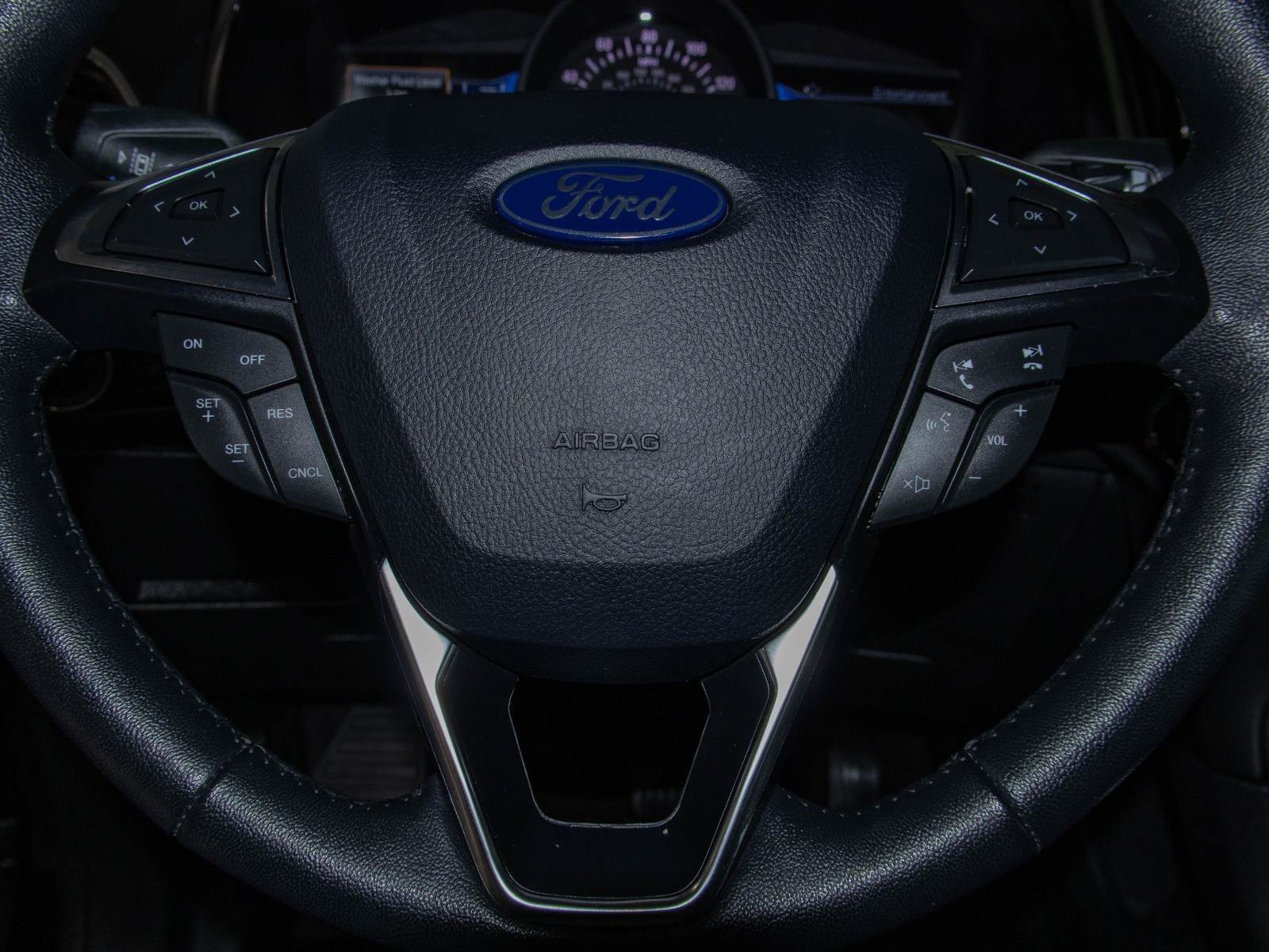 Used 2024 Ford Edge Titanium image 11