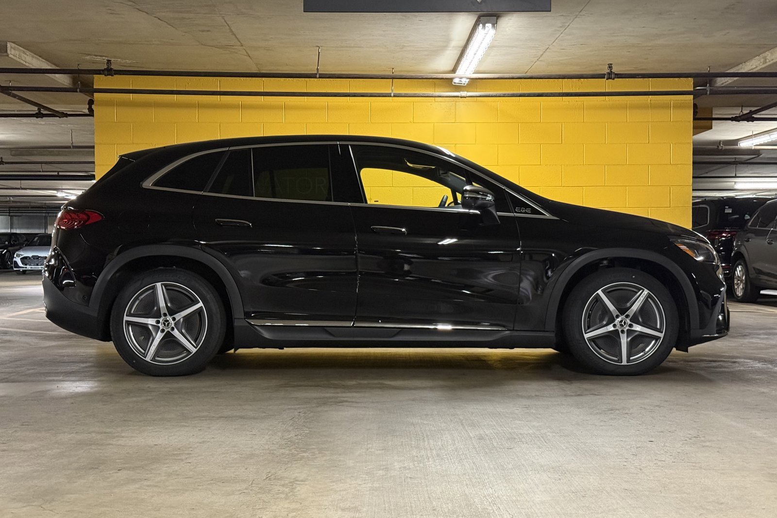 New 2025 Mercedes-Benz EQE 500 4MATIC SUV image 6