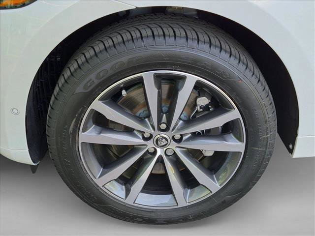New 2026 Jaguar F-PACE R-Dynamic S AWD/4WD image 9