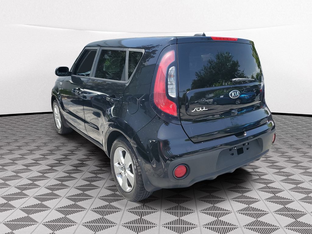 Used 2017 Kia Soul w/ Convenience Package FWD image 4