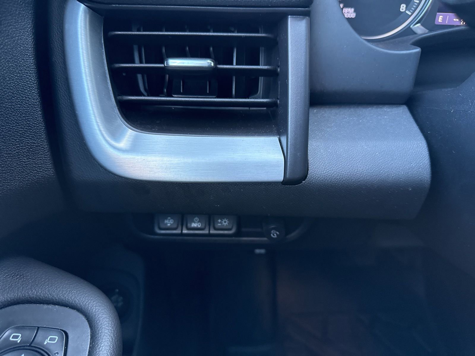 Used 2022 GMC Terrain SLT w/ Infotainment Package II image 36