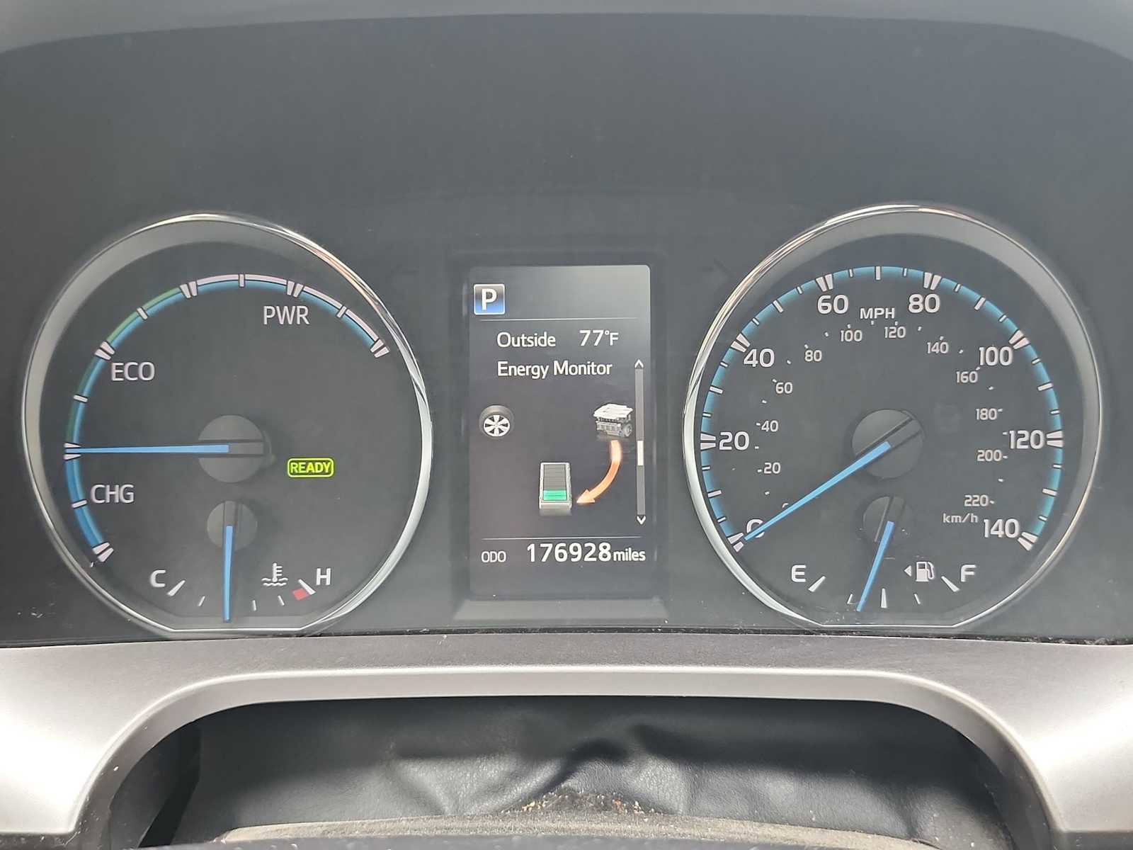 Used 2018 Toyota RAV4 SE AWD/4WD image 16