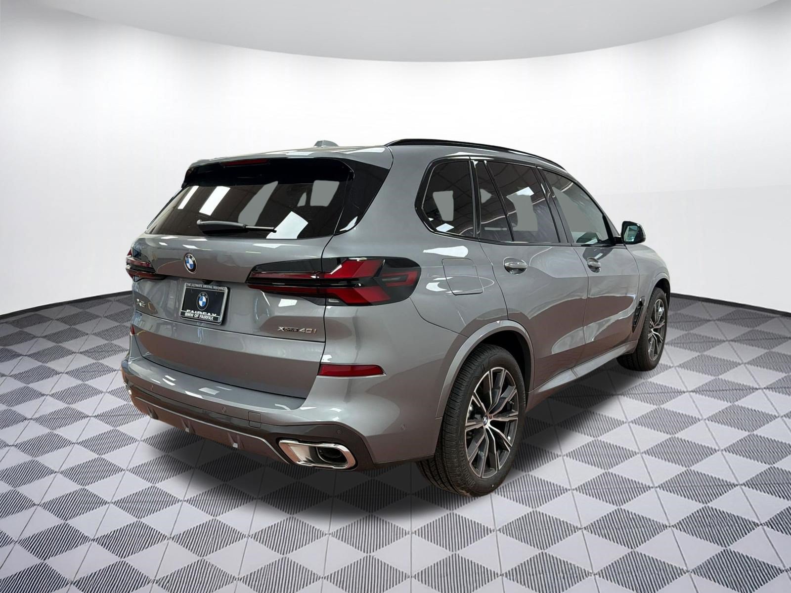 Used 2026 BMW X5 xDrive40i w/ M Sport Package AWD/4WD image 9