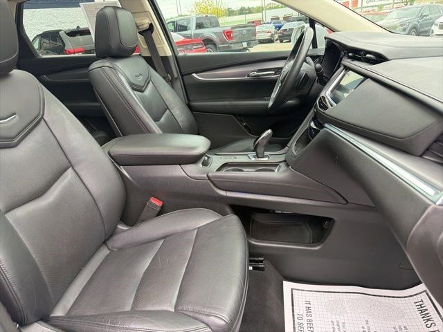 Used 2017 Cadillac XT5 Luxury w/ Driver Awareness Package AWD/4WD image 20