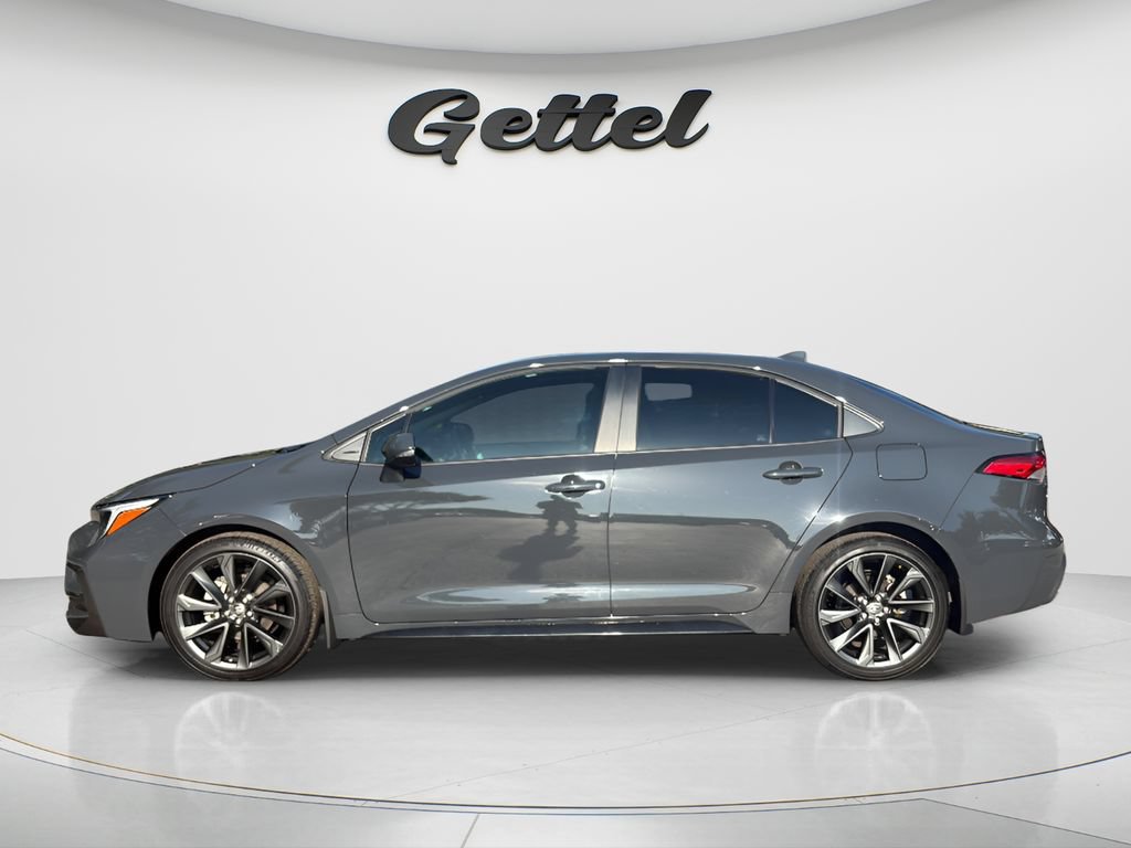 Used 2025 Toyota Corolla SE w/ Convenience Package FWD image 8