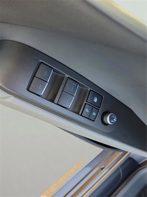 Used 2023 Toyota Camry XLE image 14