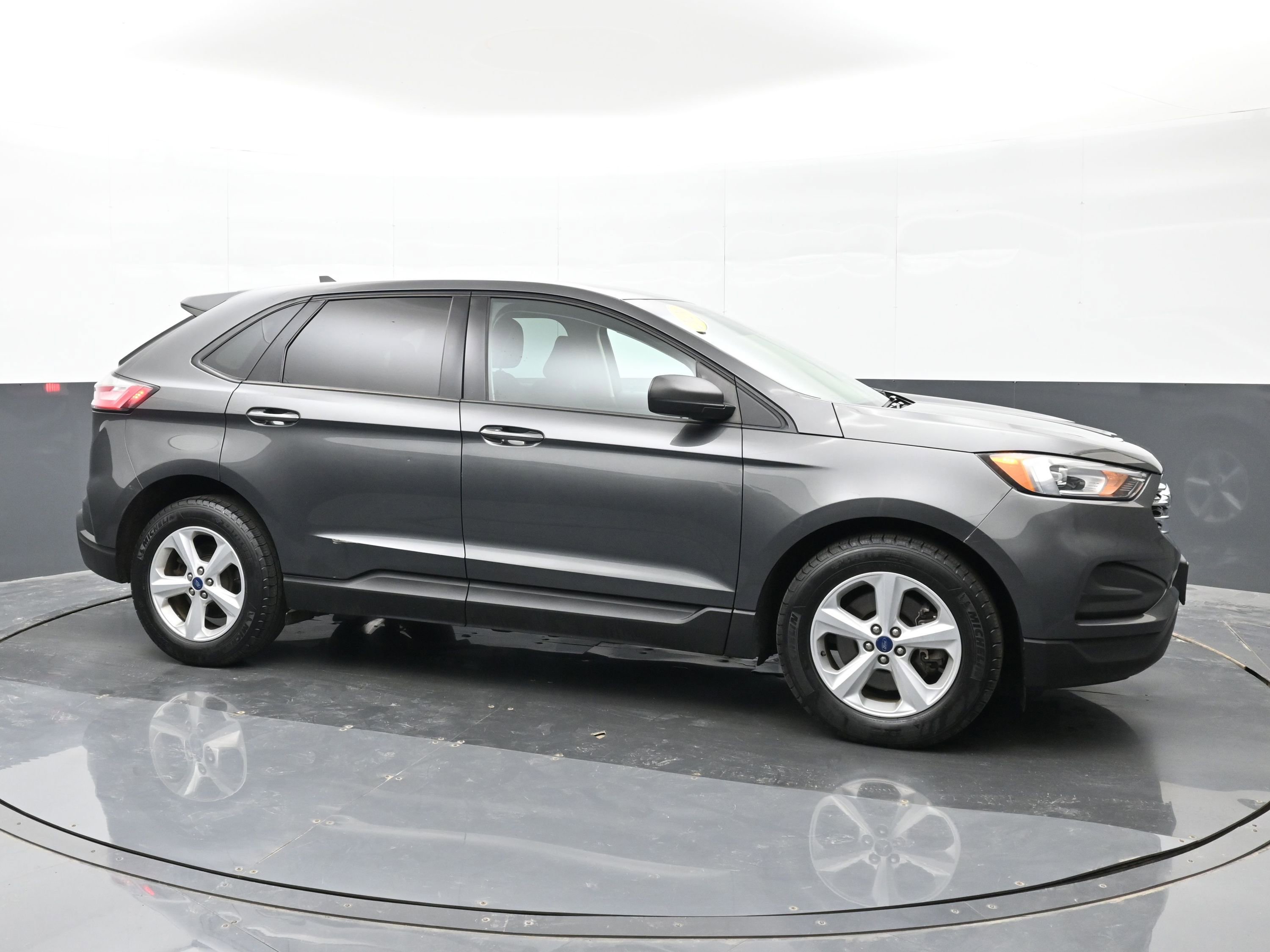 Used 2020 Ford Edge SE AWD/4WD image 5