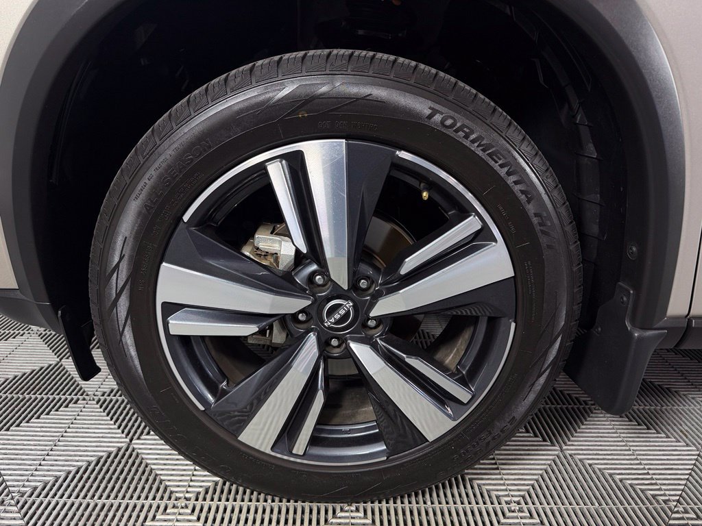 Used 2023 Nissan Rogue SL w/ SL Premium Package FWD image 11