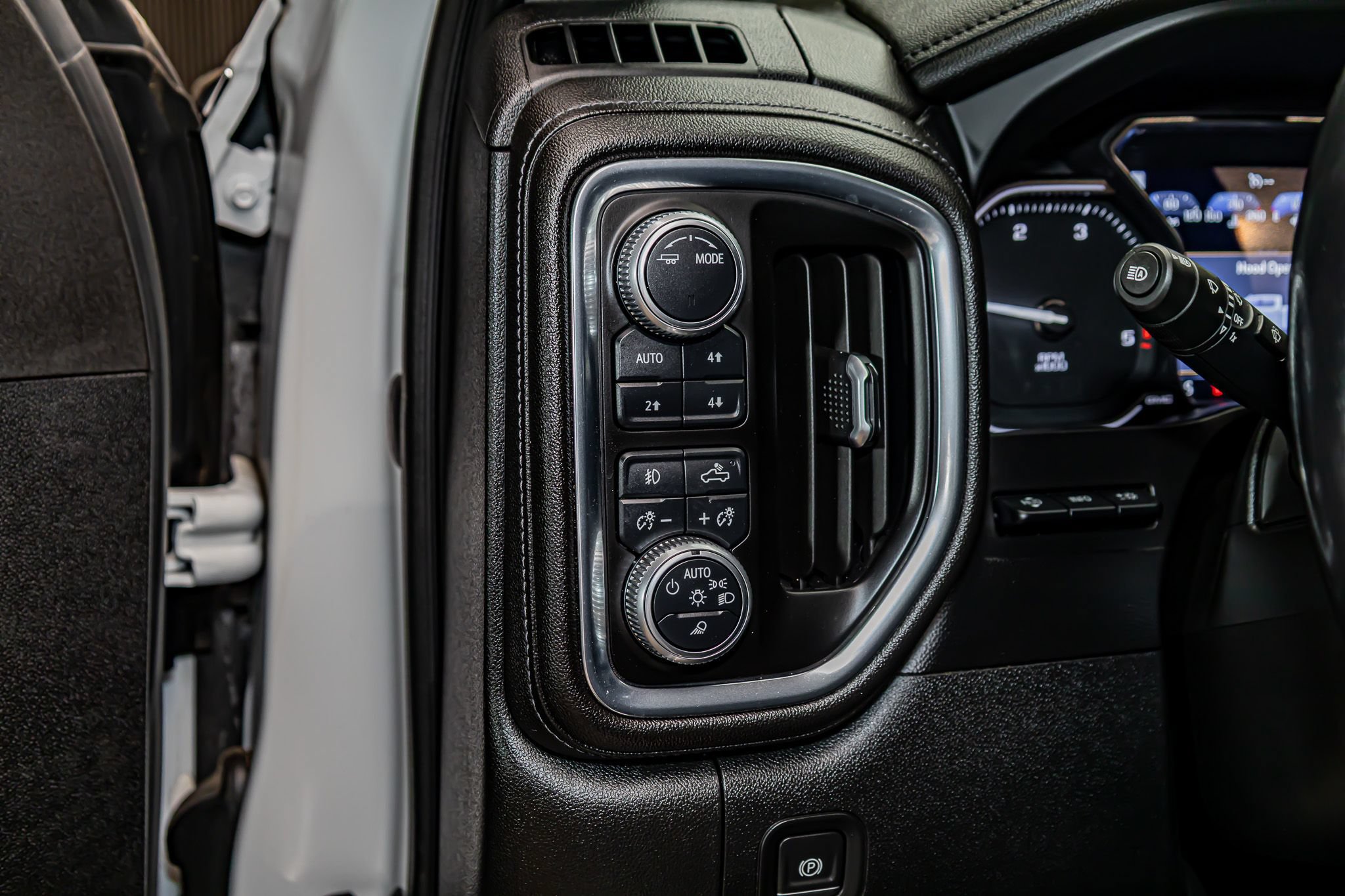 Used 2020 GMC Sierra 3500 Denali w/ Denali Ultimate Package AWD/4WD image 18