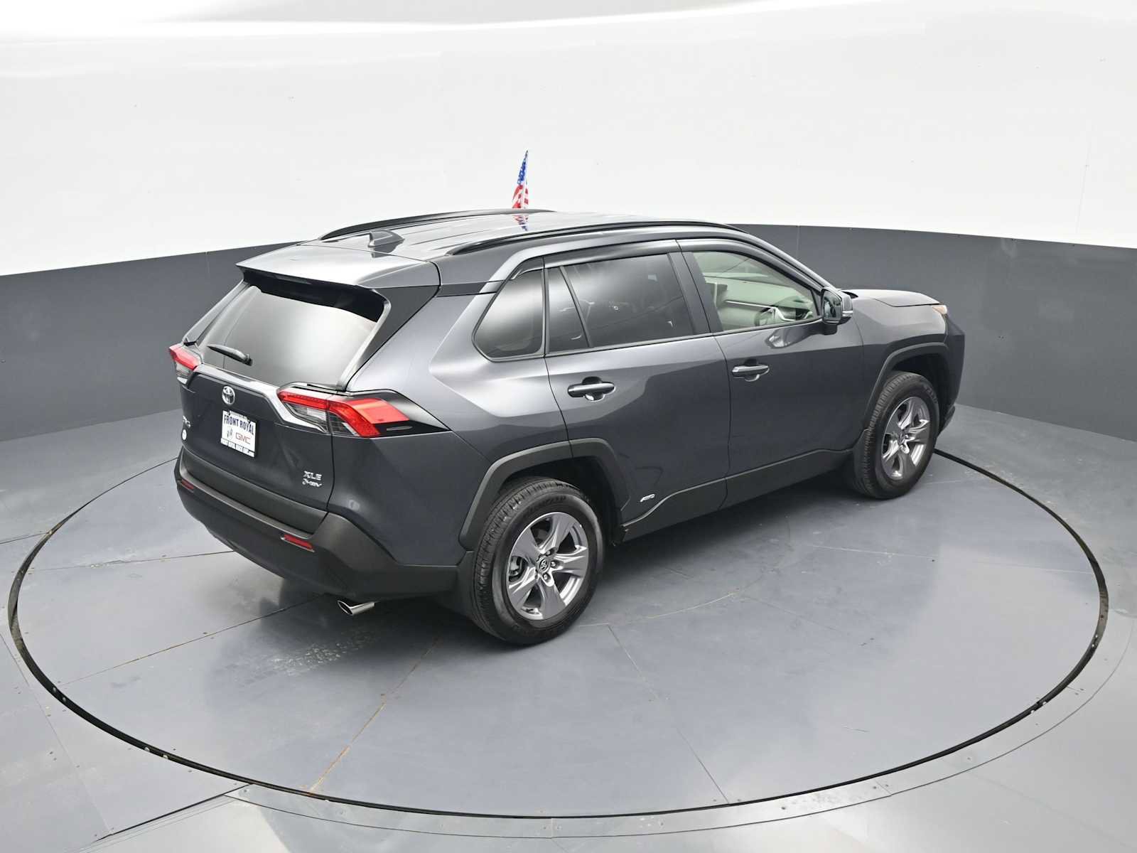 Used 2025 Toyota RAV4 XLE AWD/4WD image 32