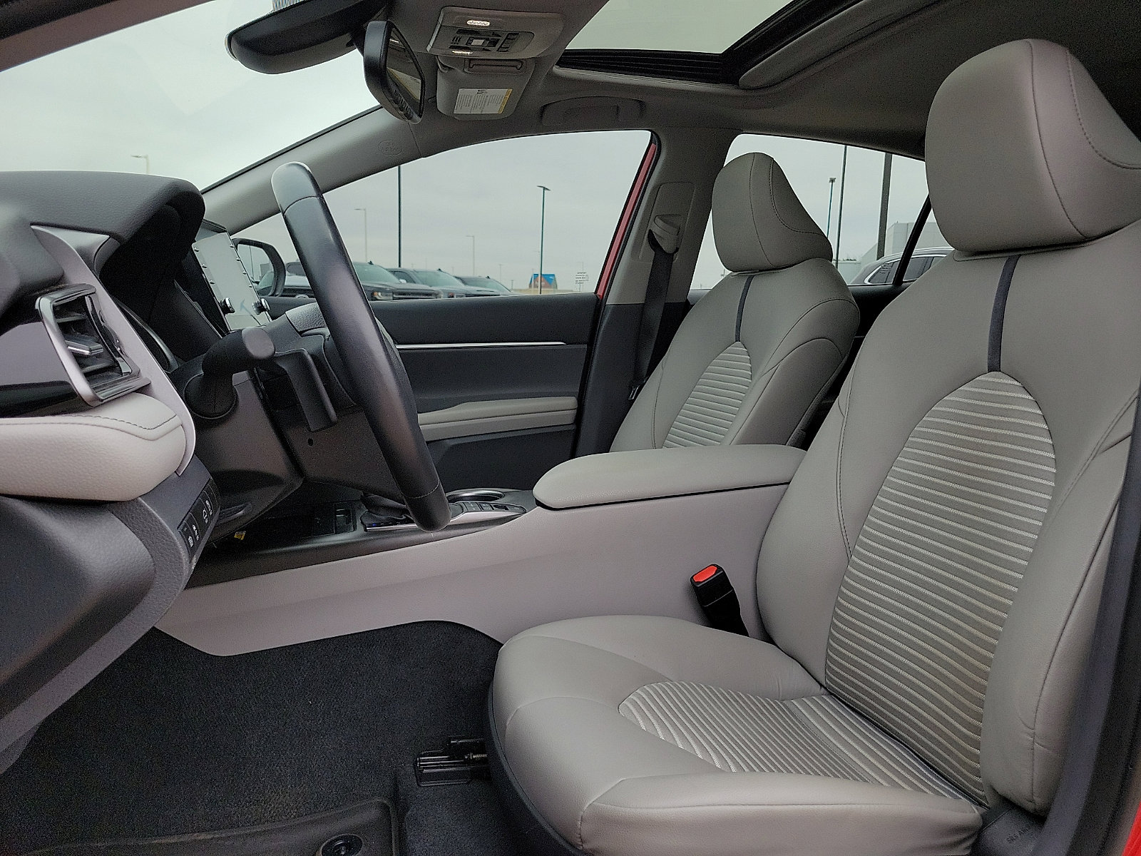 Used 2024 Toyota Camry SE w/ Audio Upgrade Package FWD image 12