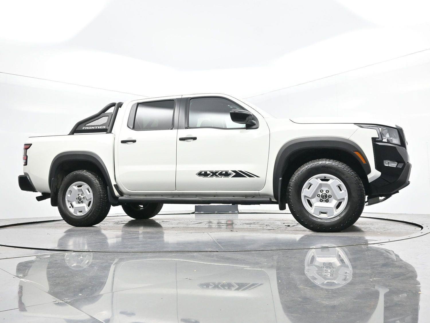 Used 2024 Nissan Frontier SV w/ Hardbody Edition image 40