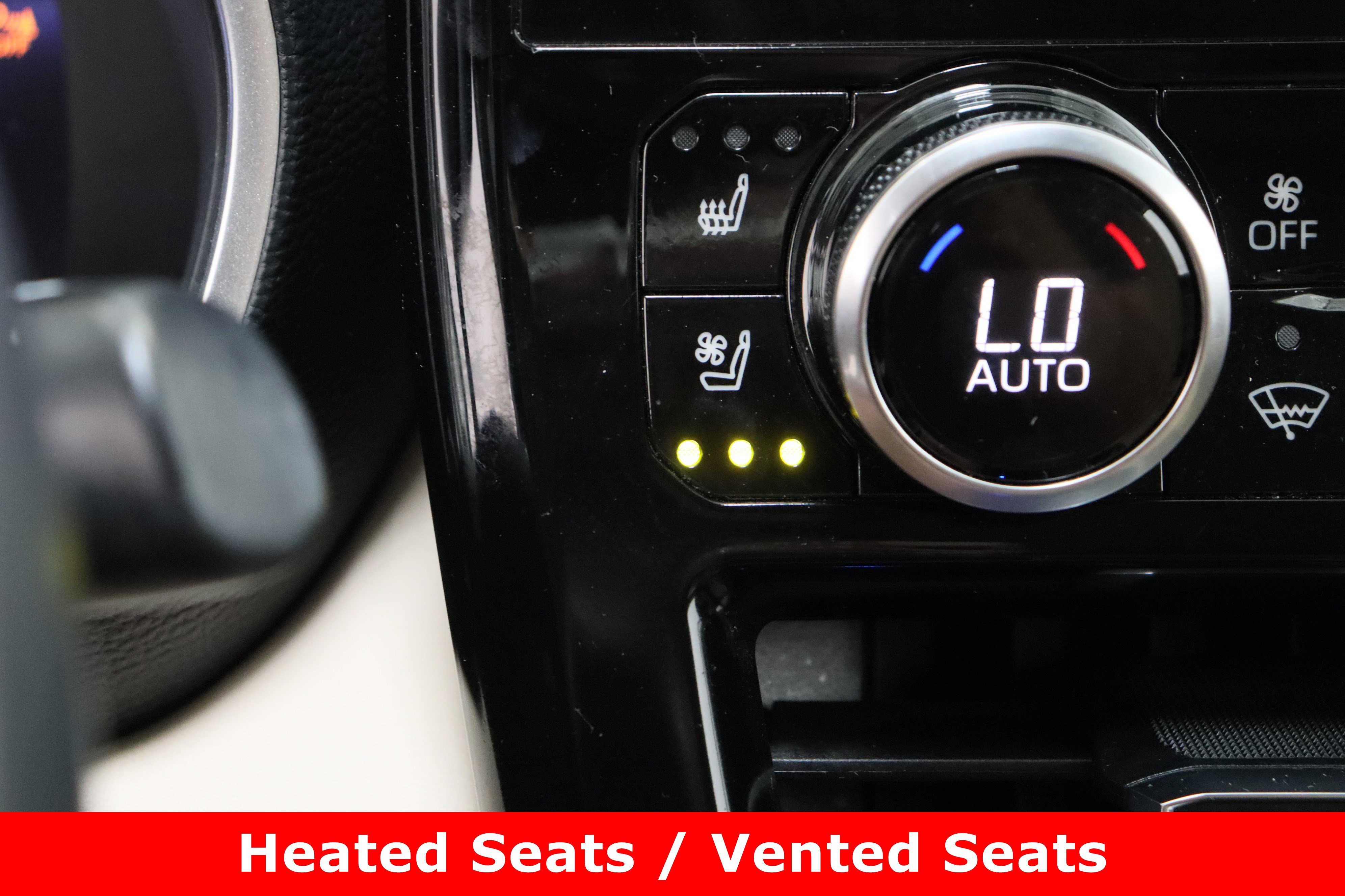 Used 2023 Toyota Highlander Limited image 22