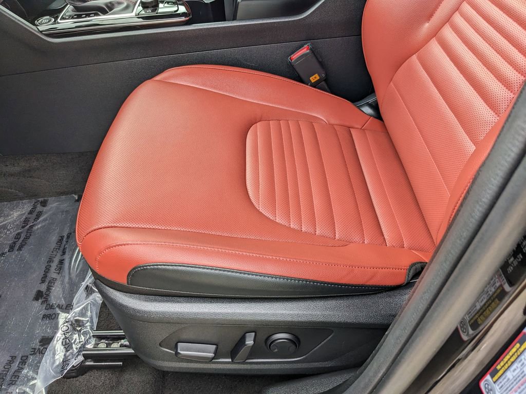 Certified 2025 Kia Sportage SX image 20