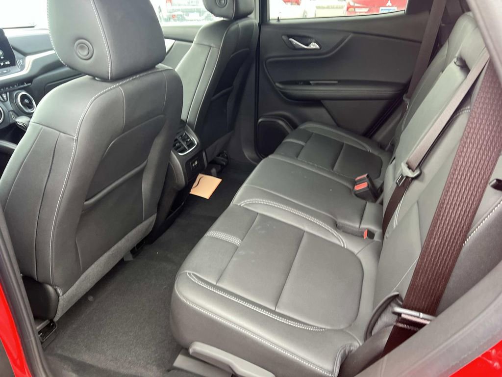 Used 2024 Chevrolet Blazer LT image 11