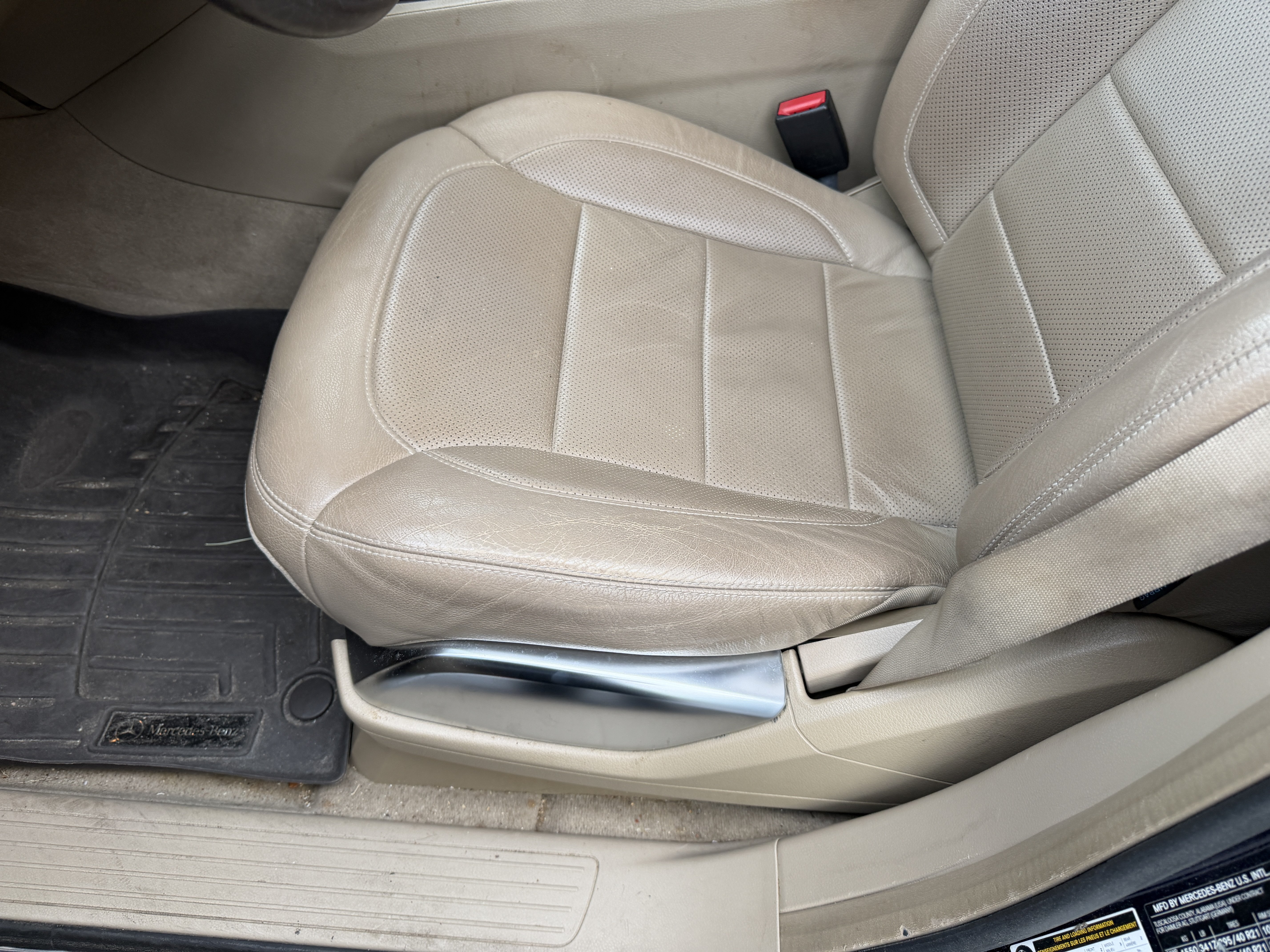 Used 2015 Mercedes-Benz GL 550 4MATIC image 11