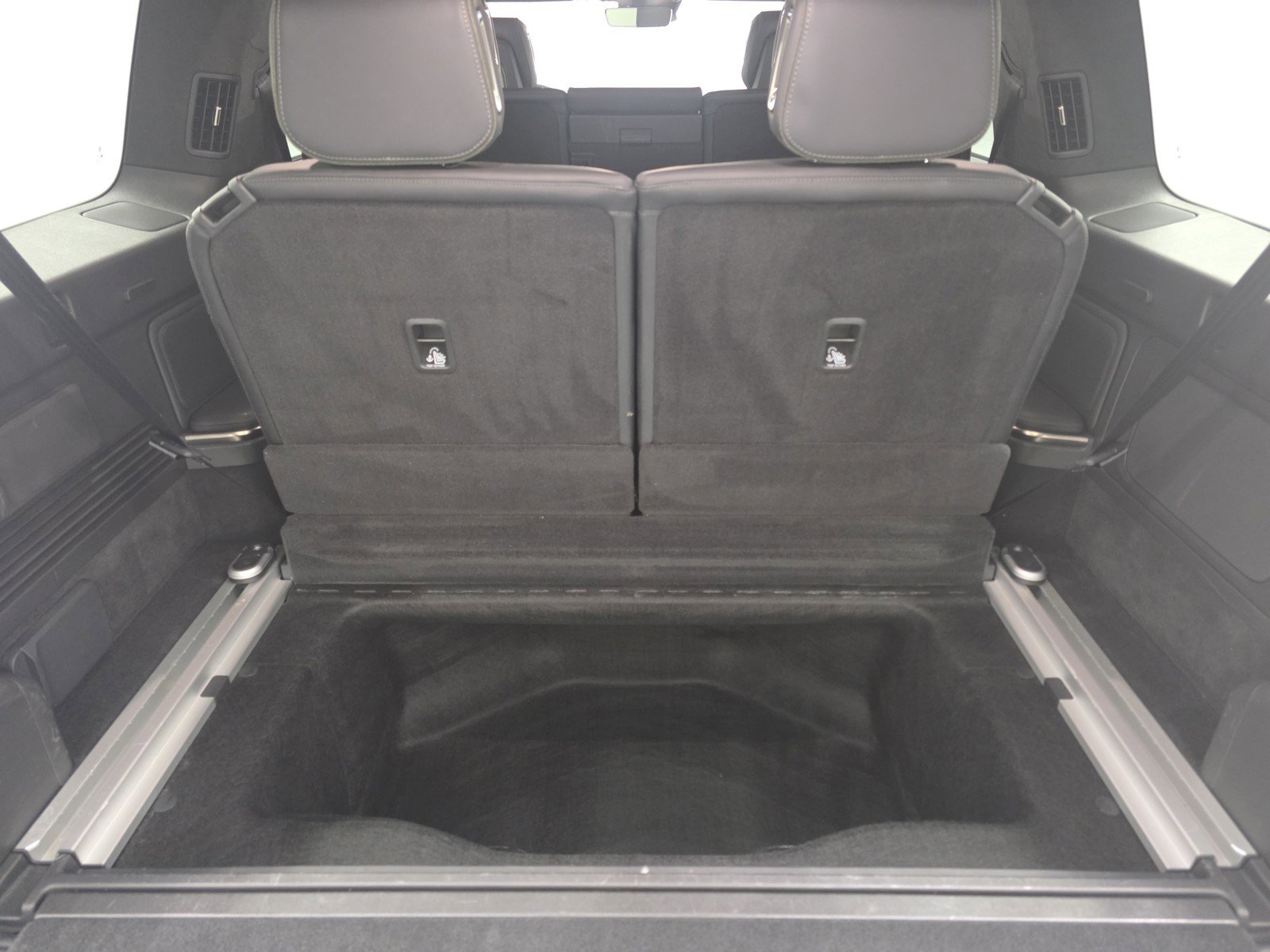 Used 2024 Rivian R1S Adventure AWD/4WD image 26